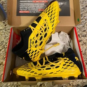Puma Herren Future 5.3 Netfit FG/AG Size 9.5 Cleats